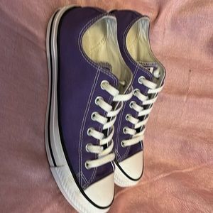 EUC! Purple Low Cut Converse All Star Sneakers size W9 M7